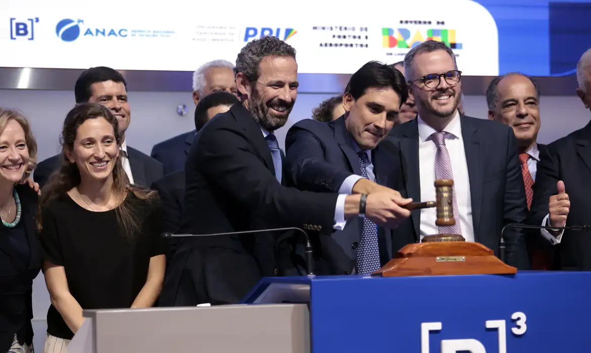 No leilão, a empresa vencedora também assumiu o compromisso de pagar à União uma contribuição variável anual correspondente a 20% do faturamento bruto