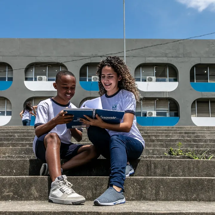 O candidato poderá escolher, no mínimo, duas escolas de sua preferência