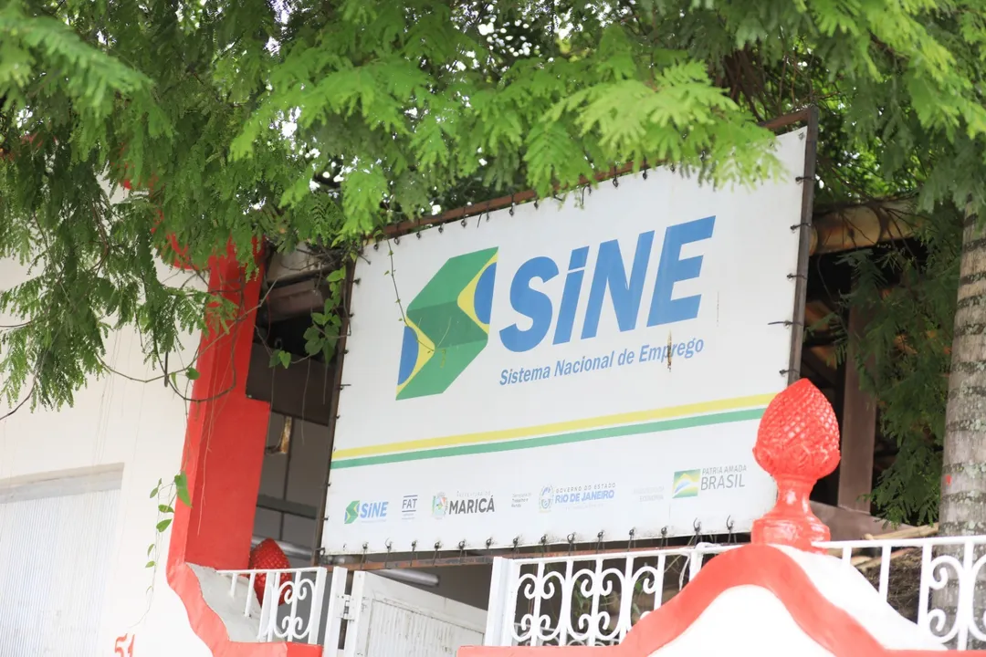 Por meio do Sistema Nacional de Emprego (Sine), são oferecidas 1.231 posições com carteira assinada