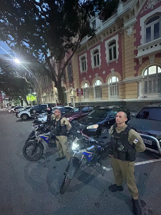 O cercamento é operado por guardas municipais no Centro Integrado de Segurança Pública (Cisp)