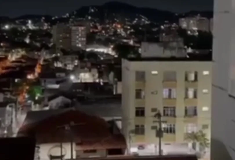 Moradores filmaram a região no momento dos tiros