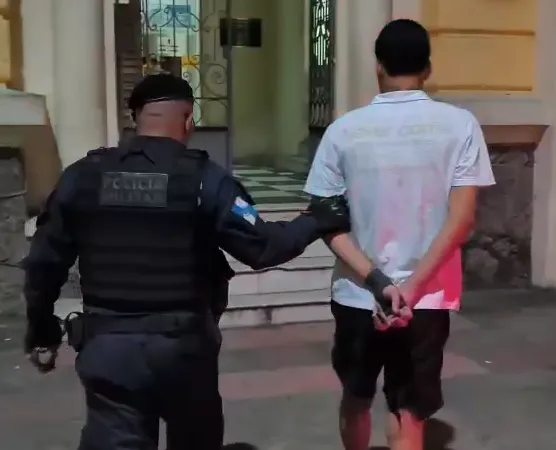 O acusado permaneceu preso e ficou à disposição da Justiça