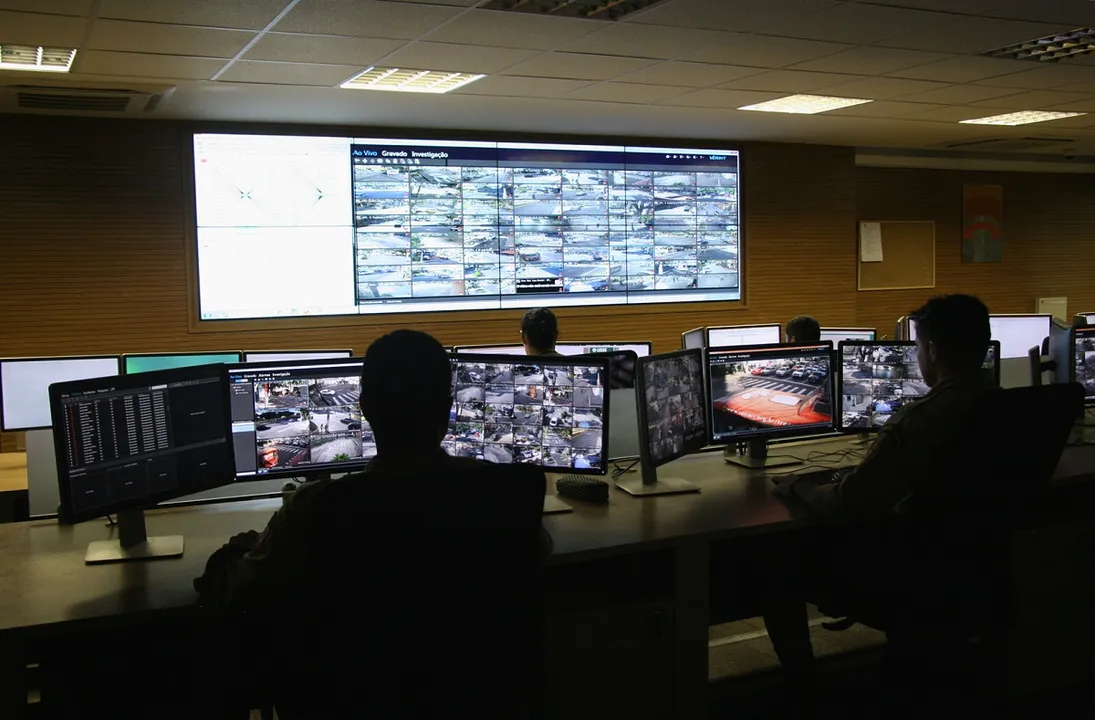 A equipe foi alertada pela Sala de Operações após câmeras de monitoramento identificarem o suspeito
