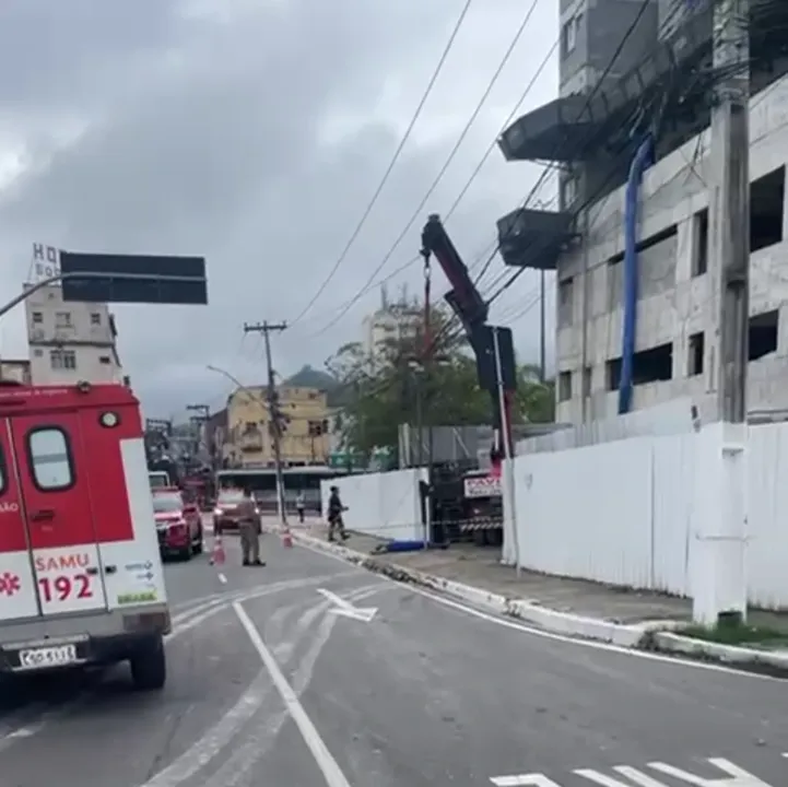 Acidente aconteceu nesta manhã de sábado