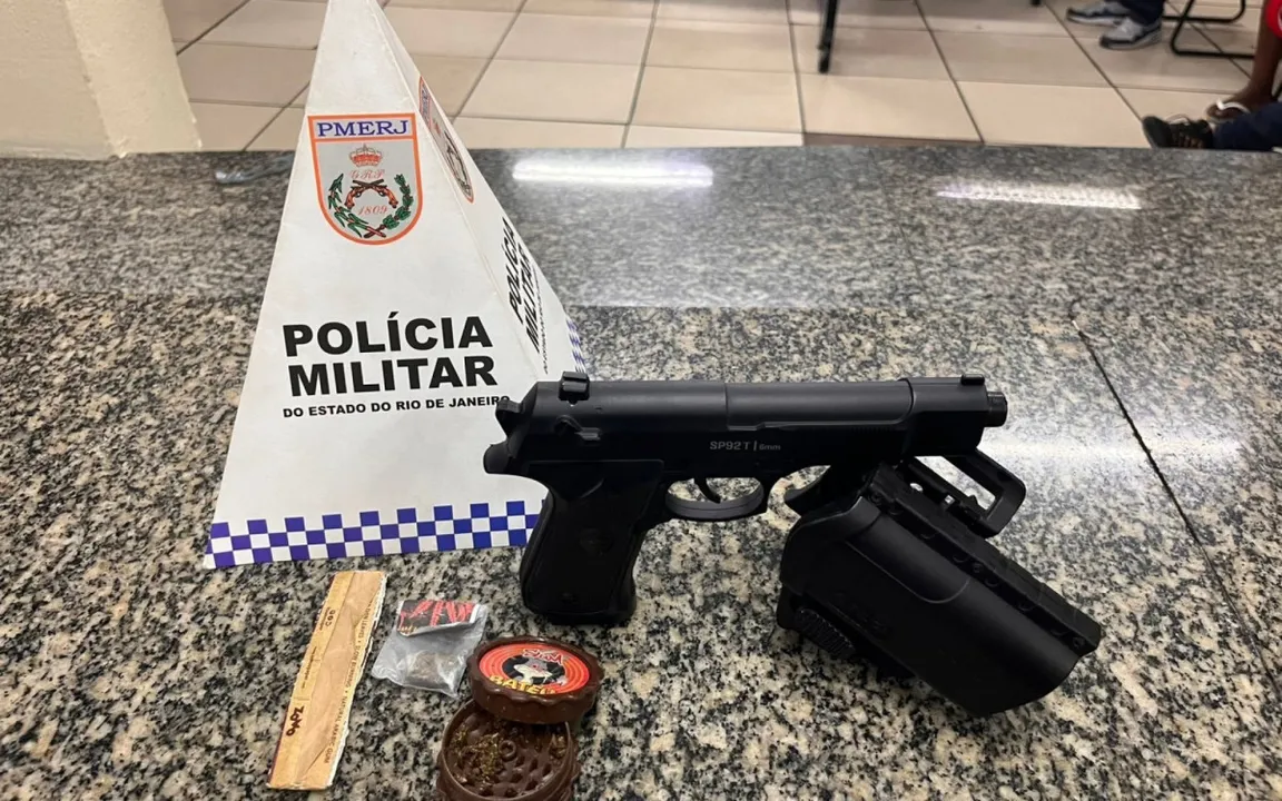 Agentes do Batalhão de Rondas Especiais e Controle de Multidão (Recom)