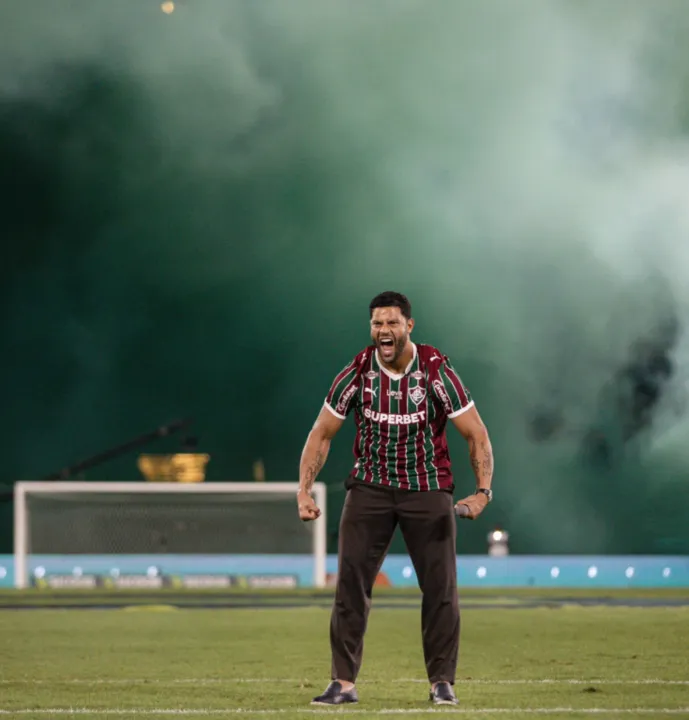 Hulk chegou ao Rio na última segunda-feira (11). Ainda no seu primeiro dia na cidade, ele conheceu as instalações do CT Carlos Castilho