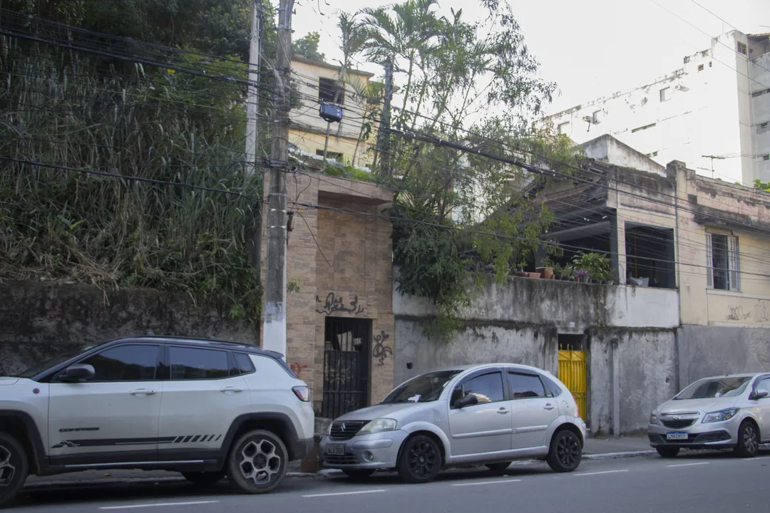 Ele morava na Rua Andrade Neves, em São Domingos, Niterói