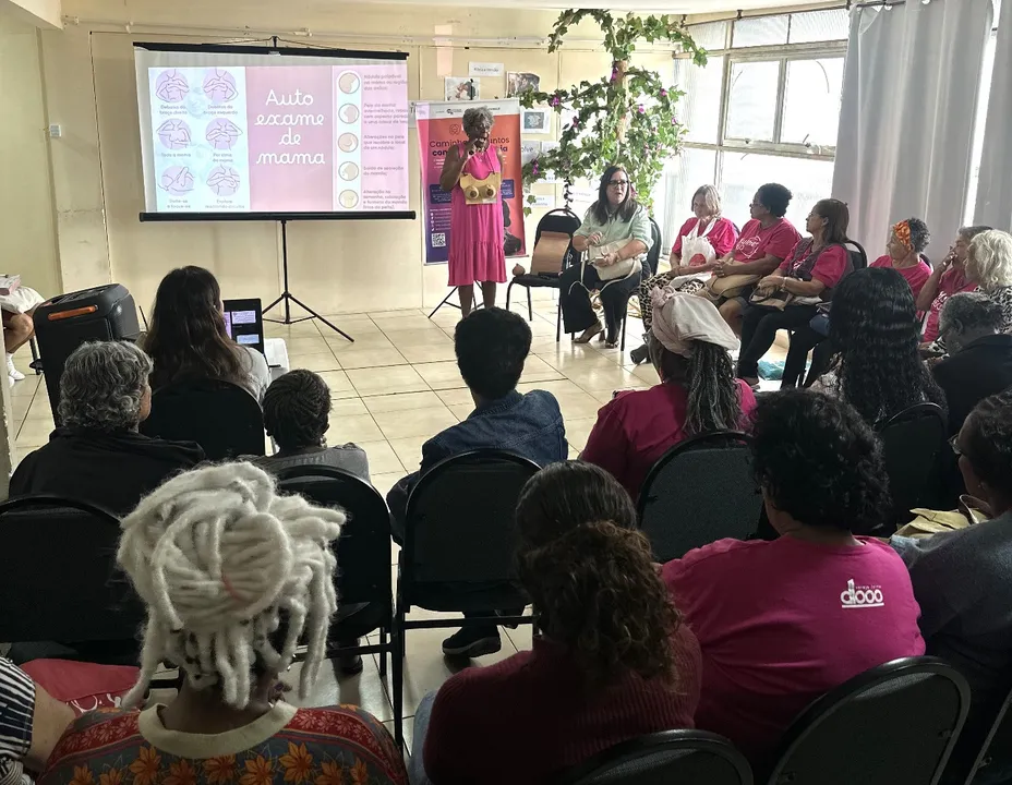 O encontro reuniu cerca de 50 participantes e foi conduzido pela mestre e doutora em Ciências da Saúde, Maria Luiza Bernardo Vidal