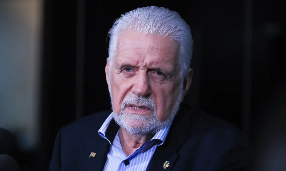 Imagem ilustrativa da imagem Jaques Wagner anuncia saída da liderança do governo no Senado