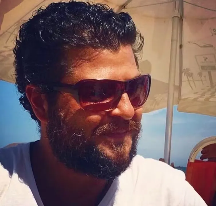 De acordo com a denúncia, os dois imobilizaram e asfixiaram o músico Sérgio Stamile durante luta corporal