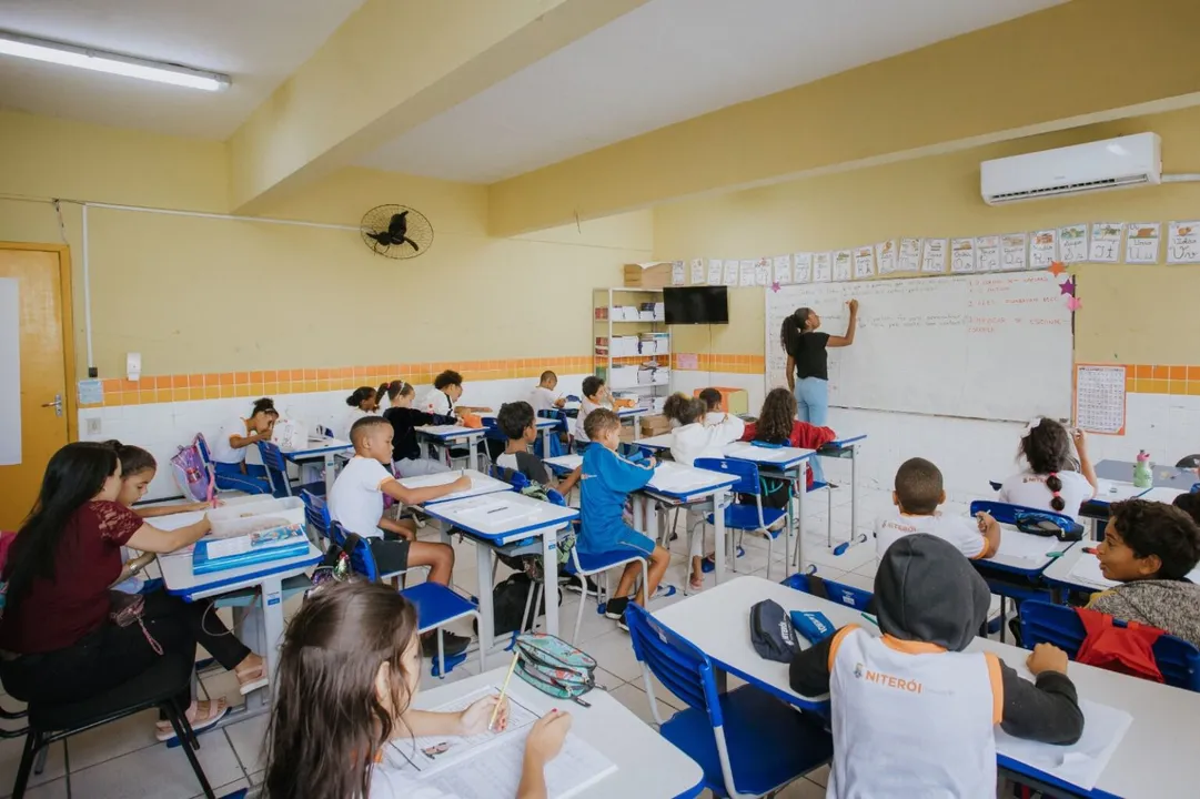 O objetivo é garantir a proteção de crianças e adolescentes da rede municipal de ensino