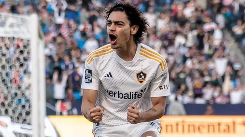 LA Galaxy tem interesse na permanência de Matheus Nascimento