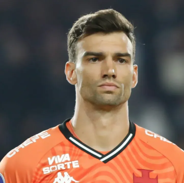 O goleiro do Vasco foi convocado na gestão do ex-treinador Dorival Júnior, em 2024