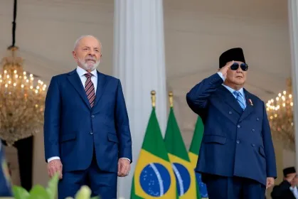 Presidente Luiz Inácio Lula da Silva junto com o presidente da Indonésia, Prabowo Subianto