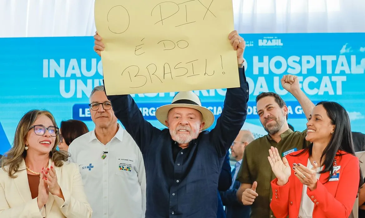 Lula afirmou que o Pix brasileiro é mais vantajoso que sistemas de empresas estadunidenses que prestam serviços de pagamento eletrônico
