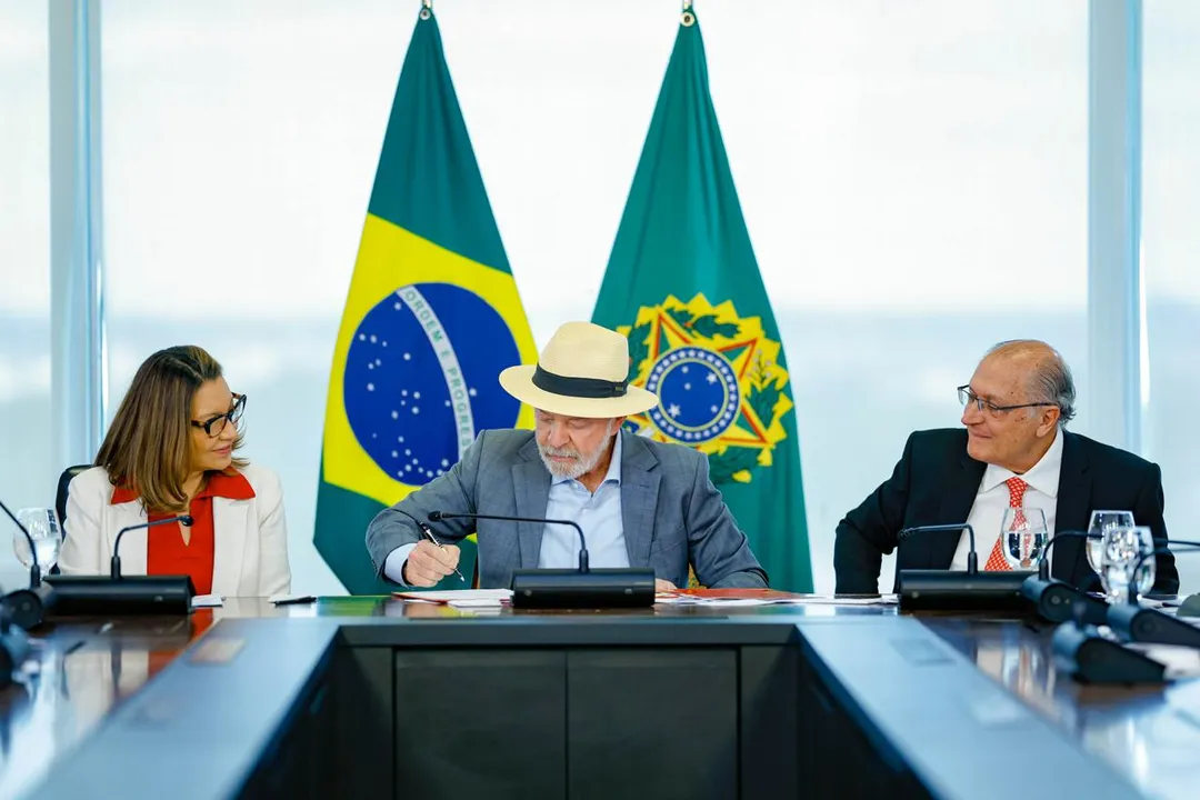 Lula sanciona ‘Pix Pensão’ que automatiza pagamento da pensão alimentícia
