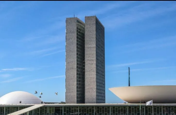 A proposta também reduz o tempo necessário para a progressão de pena em determinados casos