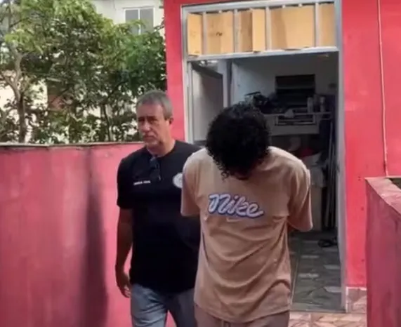 O rapper foi preso em Guadalupe na manhã desta sexta-feira (17)