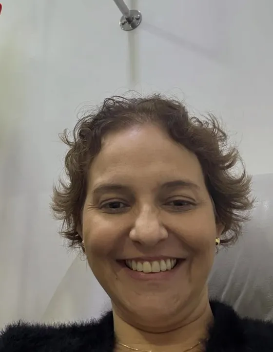 A primeira-dama de Cabo Frio, a advogada Aline Rabelo Rangel, esposa do prefeito Serginho Azevedo