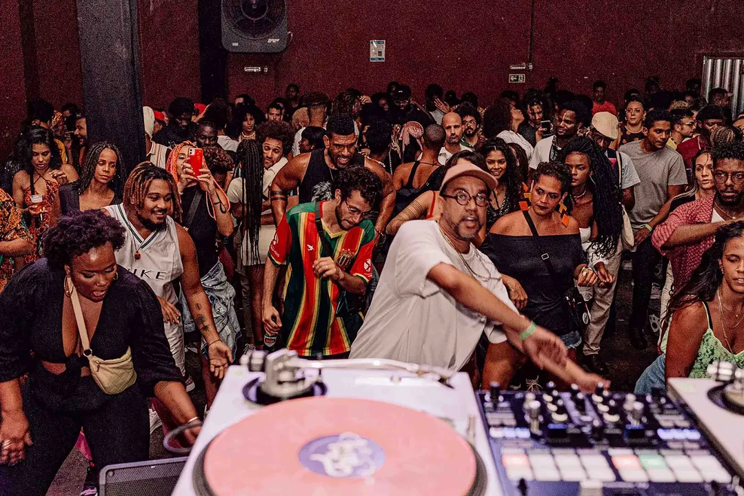 O Festival Everybody destaca artistas que colocam a representação do corpo no centro de seus trabalhos