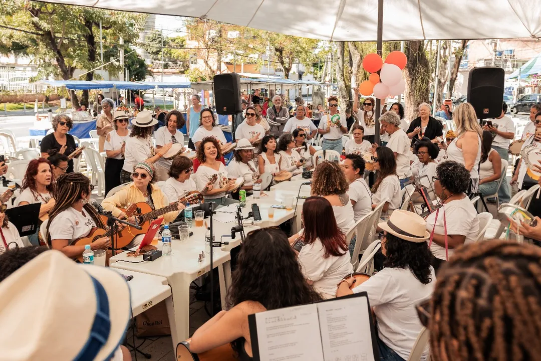 A proposta é valorizar a presença feminina no samba