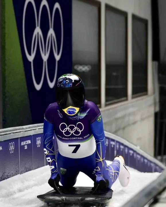 Nicole Silveira supera sua própria marca durante jogos de Inverno Milão-Cortina