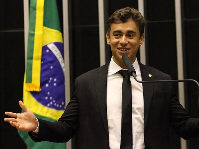 Nikolas Ferreira é condenado a pagar R$ 20 mil ao PT, após associar a sigla a 'Partido dos Traficantes'