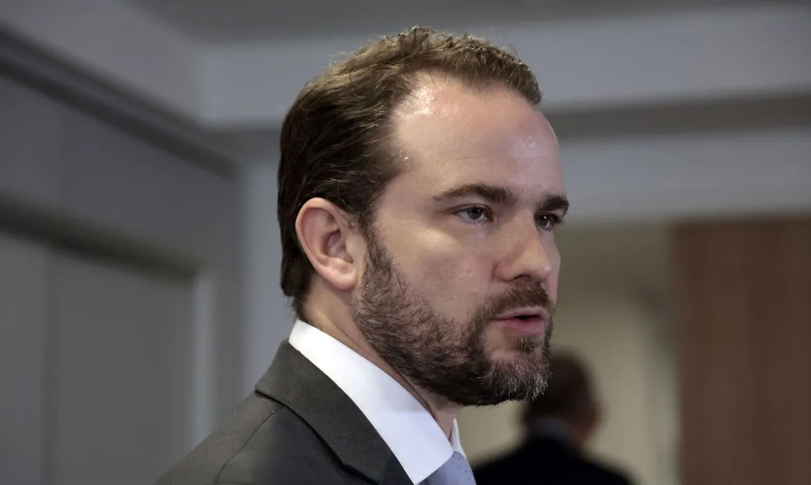 O Ministro da Fazenda, Dario Durigan, comentou sobre os impactos positivos do Novo Desenrola