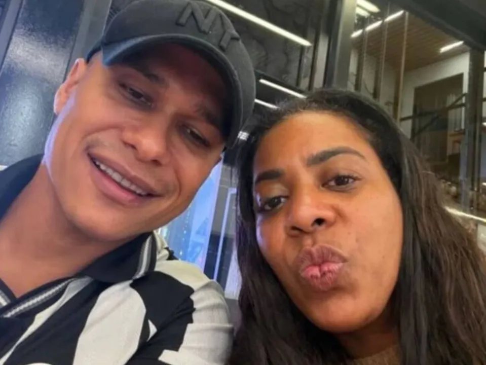 Fernanda acabou publicando uma foto com Thiago em seu perfil do Instagram, mas logo deletou