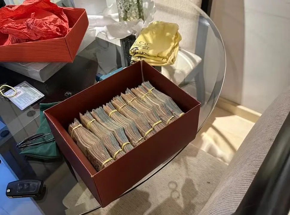 Dinheiro estava guardado em caixas de sapato