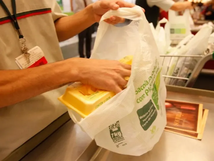 Entre as oportunidades está o cargo de empacotador