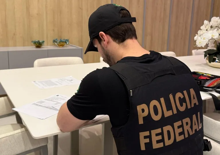 As investigações apuram possíveis fraudes fiscais, ocultação patrimonial e inconsistências relacionadas