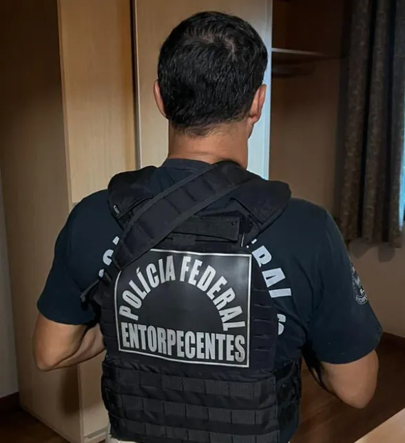 Policiais federais cumpriram três mandados de prisão preventiva e sete de busca e apreensão nos estados do Rio de Janeiro, do Espírito Santo, de Minas Gerais e de São Paulo