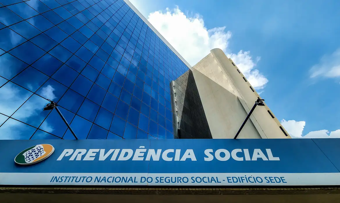 Polícia Federal indicia Antonio Carlos Camilo Antunes por esquema no INSS