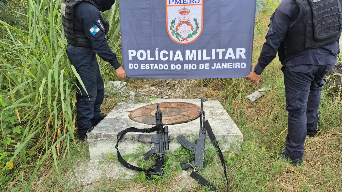 O material foi encaminhado para a delegacia da região, onde o caso foi registrado