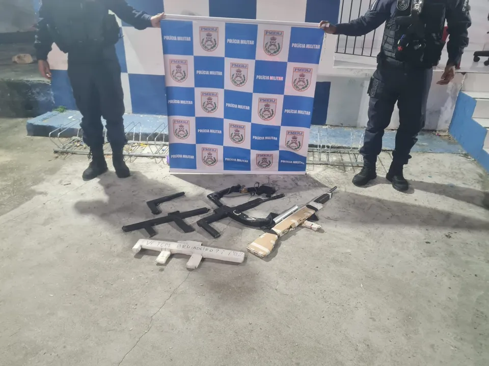 Réplicas de arma de fogo apreendidas