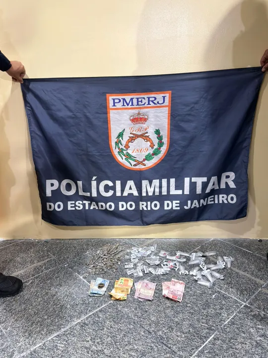 Material apreendido com a menor