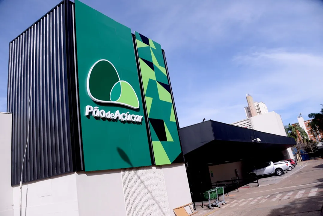 Os profissionais contratados contarão com benefícios como assistência médica, assistência odontológica, vale-refeição e outros