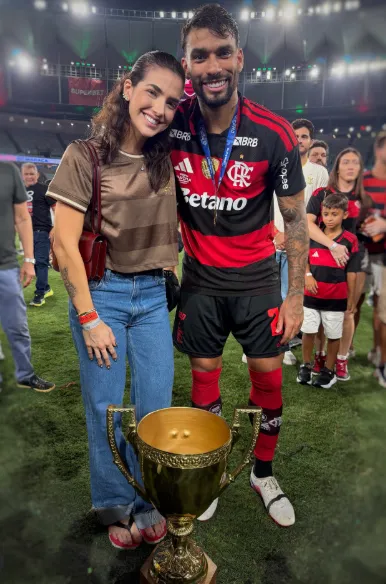 A acusação de Paquetá foi feita em maio de 2024, a qual alegava que o jogador tinha uma suposta participação em esquemas de apostas esportivas