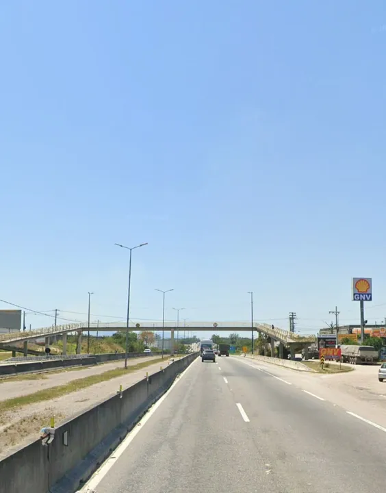 O acidente ocorreu na BR-101, na altura do km 306