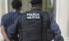 O homem foi preso por policiais militares