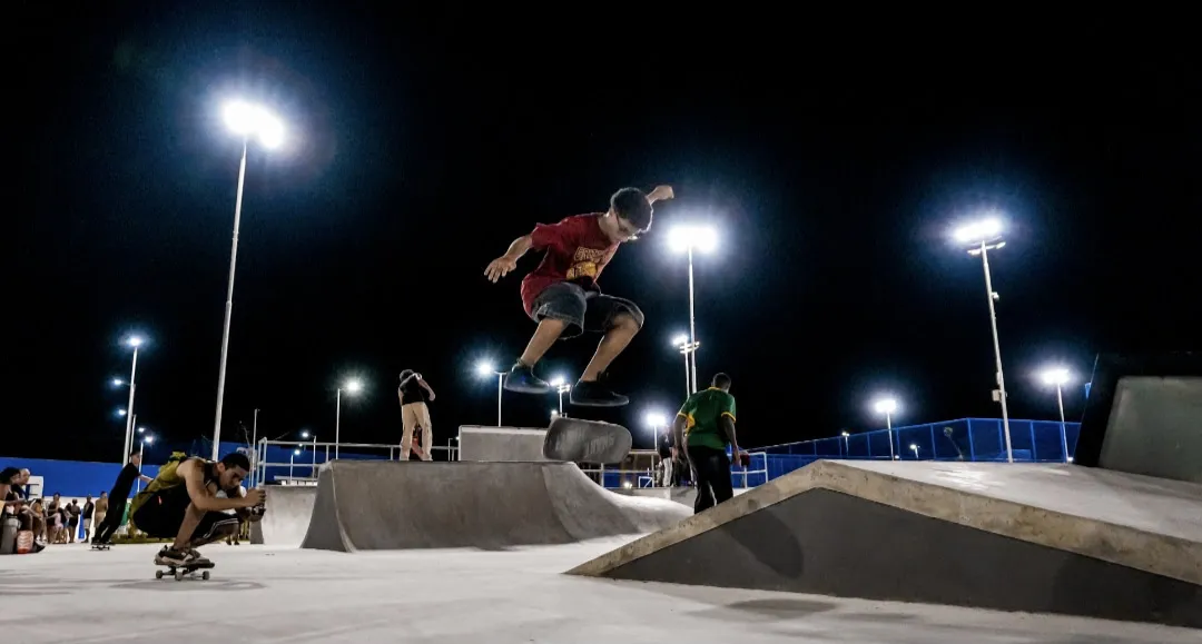 Entre 2021 e 2024, diferentes gerações de skatistas de São Gonçalo e de outros municípios se uniram para construir, revitalizar e dar novo significado ao espaço