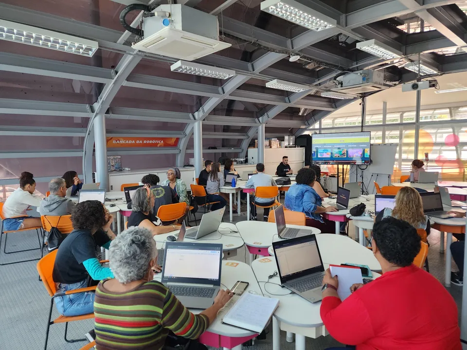 Todos os cursos são gratuitos e oferecem certificação