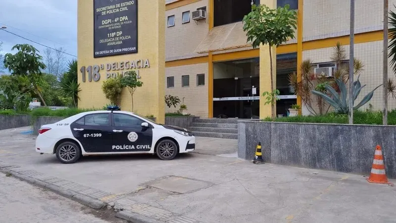 A ação foi realizada por agentes da 118ª DP (Araruama) e da 125ª DP (São Pedro da Aldeia)