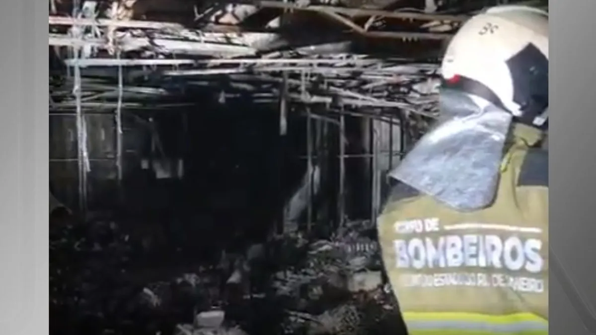 A loja onde o incêndio começou não tinha alvará do Corpo de Bombeiros