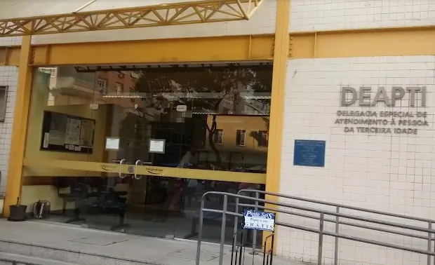 Em menos de duas semanas de investigações, os agentes comprovaram que a falsa cuidadora torturava fisicamente, psicologicamente e moralmente a vítima