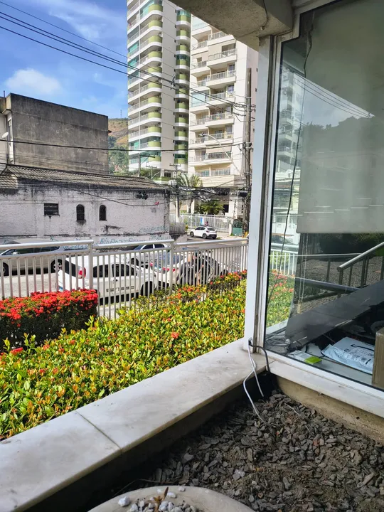 De acordo com as investigações, o grupo criminoso atuava desde 2020 utilizando empresas para dar aparência de legalidade às atividades ilícitas