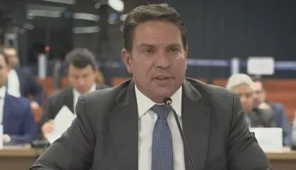 O deputado federal viajou para Miami, nos Estados Unidos