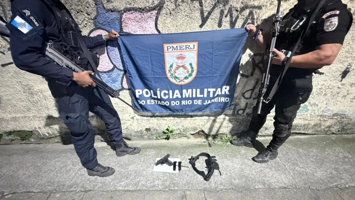 Uma ação do 12º BPM resultou na apreensão de uma pistola, três carregadores e um cinto tático
