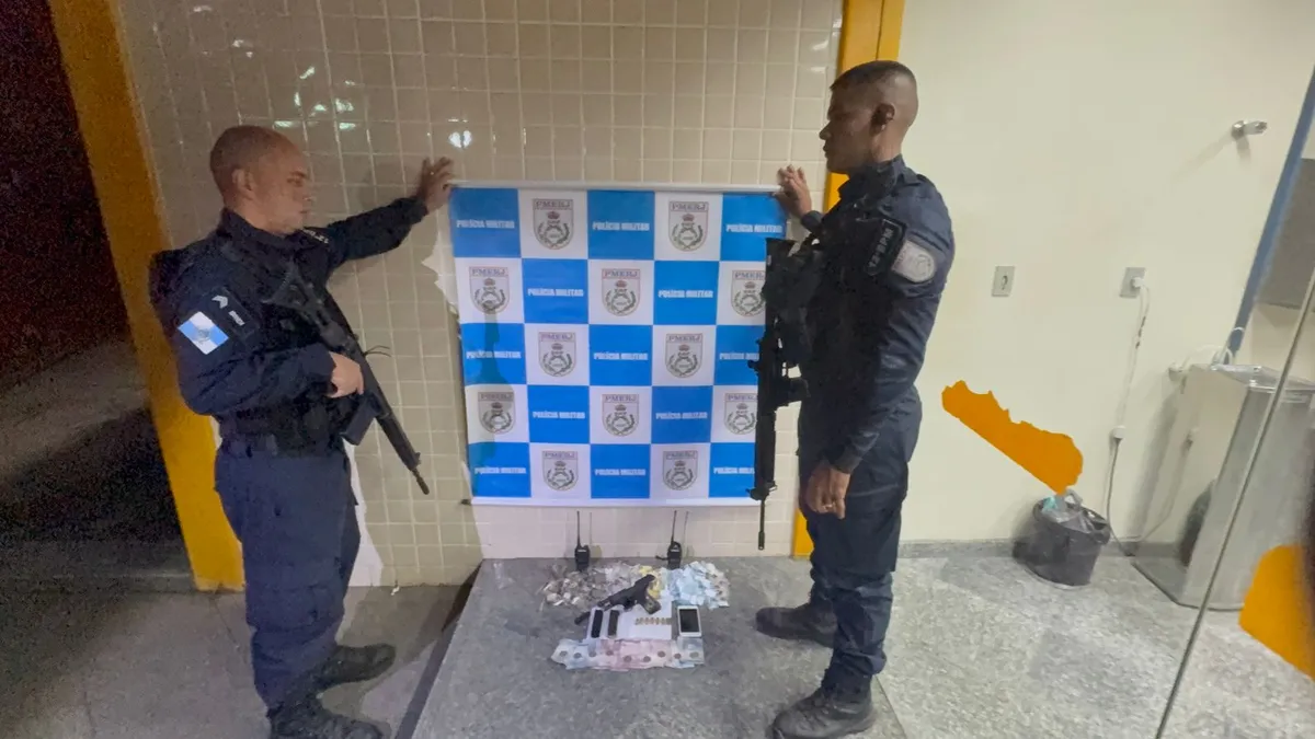 Ao chegarem ao local, os agentes foram recebidos a tiros